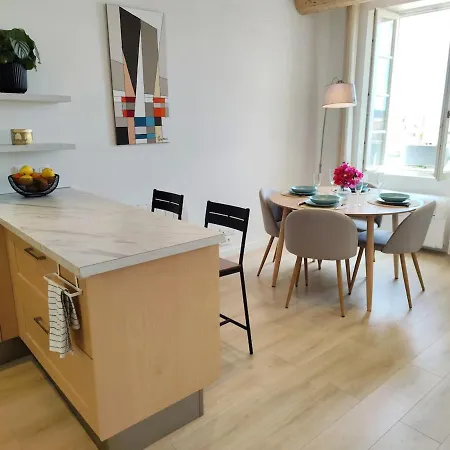 Lumineux Avec Vue Centre Historique De Apartamento